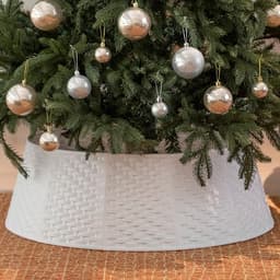 White Christmas tree collar, 28 in, durable plastic