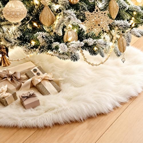AOGU faux fur Christmas tree skirt, 60 in